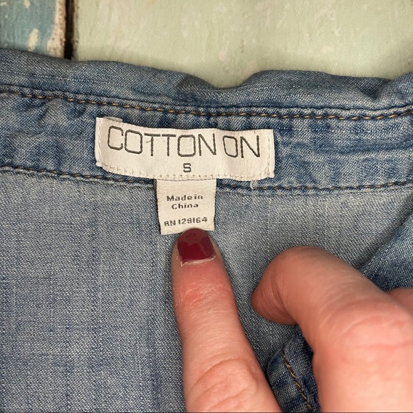 Cotton On Ombré Denim Long Sleeve Button Down Top - Picture 3 of 8